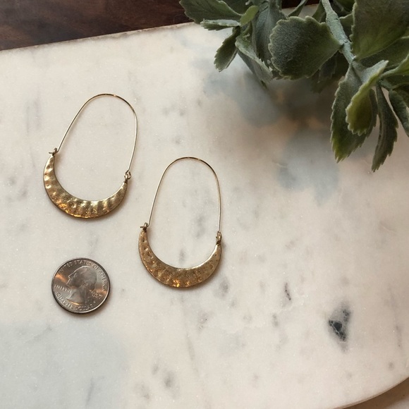 The Scarlett - Semi-Circle Vintage Gold Hoops - Picture 6 of 6